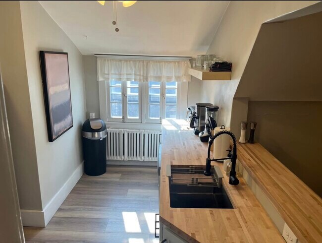 Foto del edificio - 449 Richmond Ave