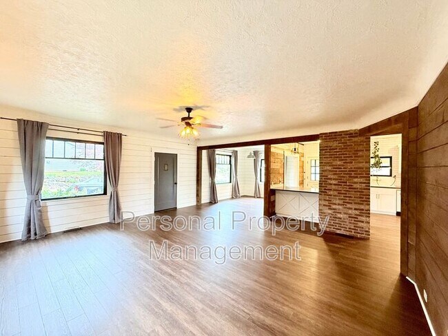 Foto del edificio - 2234 N L St