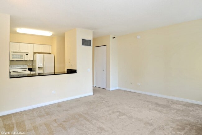 Building Photo - 512 N McClurg Ct