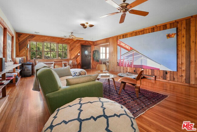 Foto del edificio - 12310 Yerba Buena Rd