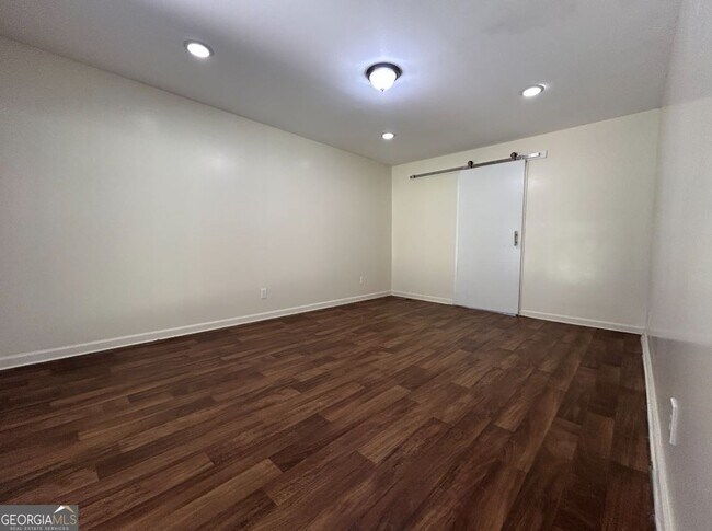 Foto del edificio - 529 Puckett Rd