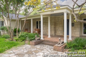 Building Photo - 140 E Fair Oaks Pl