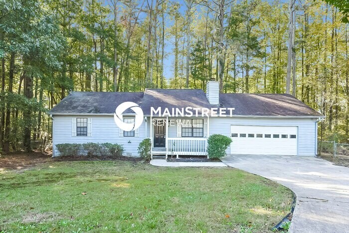 3 Bedroom Pet-Friendly Home in Buford, GA with Main Street Renewal - 3 Bedroom Pet-Friendly Home in Buford, GA with Main Street Renewal