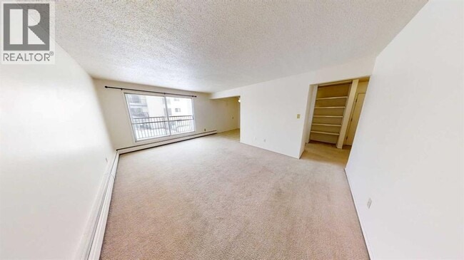 Building Photo - 10505-10103 103 St