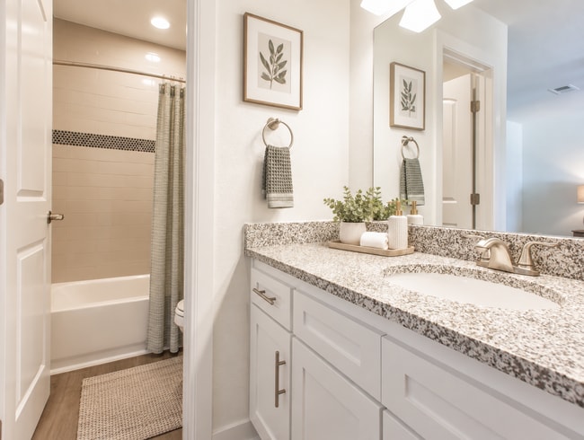 Interior Photo - Roundhill Townhomes