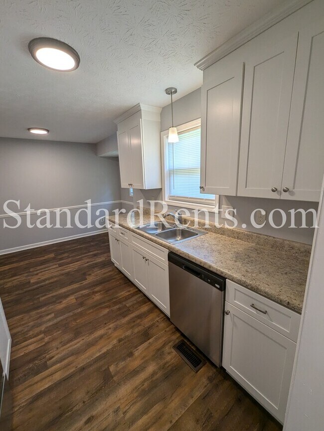Foto del edificio - 610 Charity Ln SW