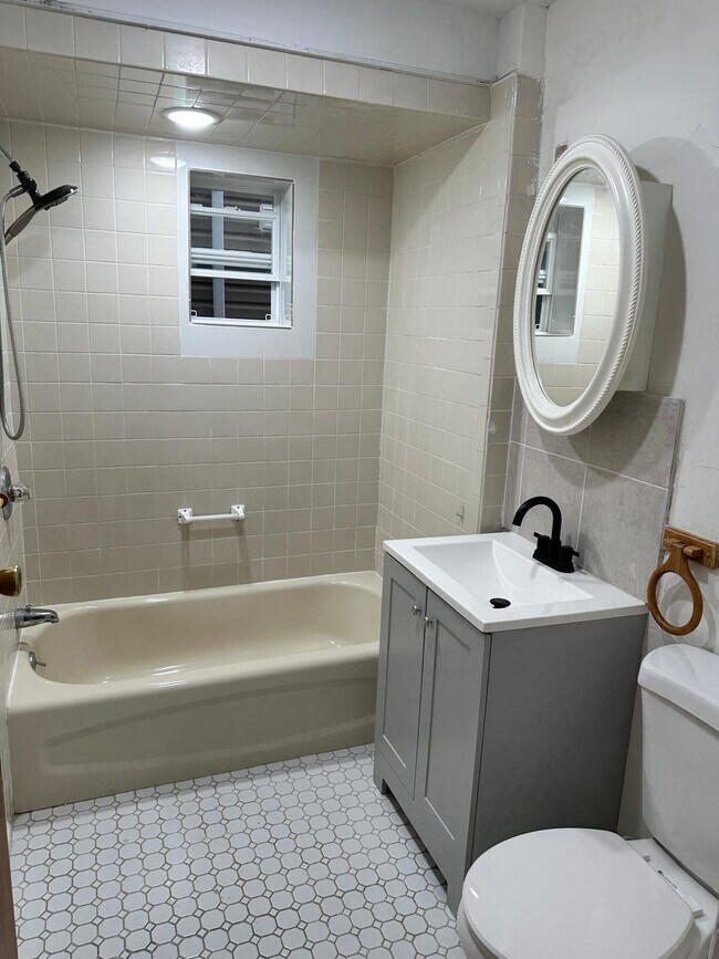 Foto del edificio - 83 W 14th St