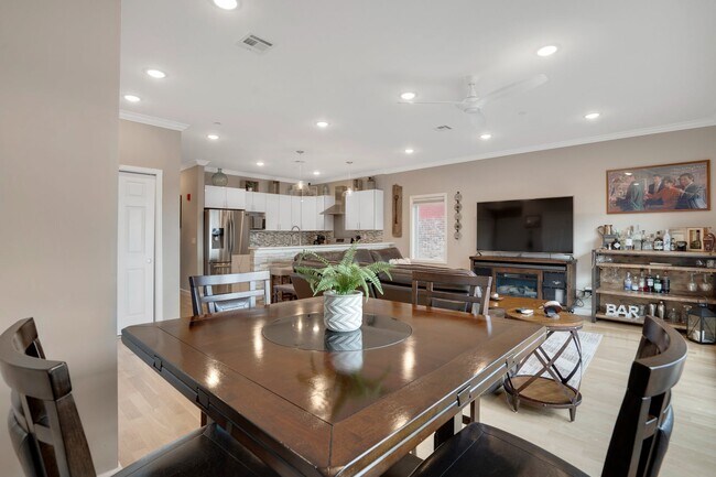 Building Photo - 936 Pavonia Ave