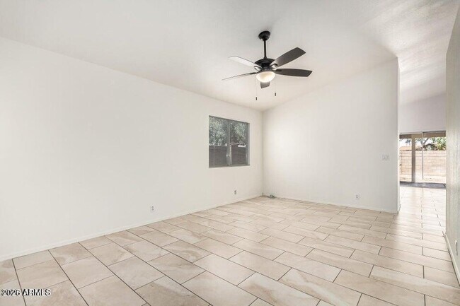 Foto del edificio - 2014 N 84th Ln