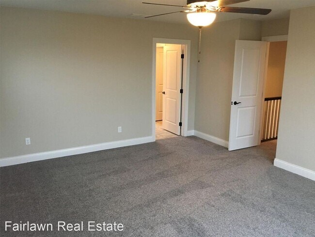 Building Photo - 4 br, 2.5 bath House - 1219 S. Roberto Rd.