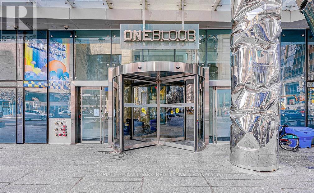 Photo du bâtiment - 1 Bloor St E