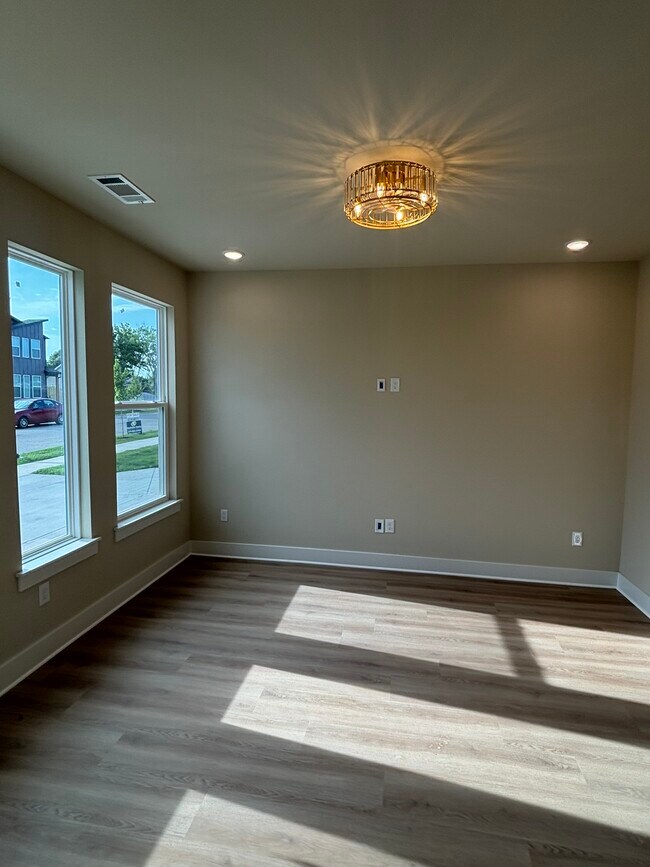 Foto del edificio - 1303 SW Journey Ln