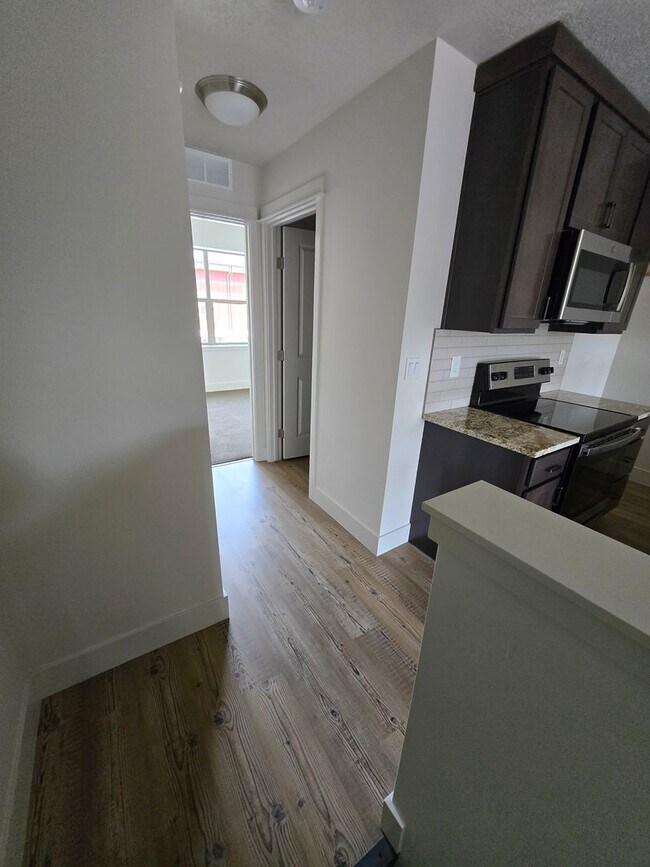 Foto del edificio - 208 Pine St