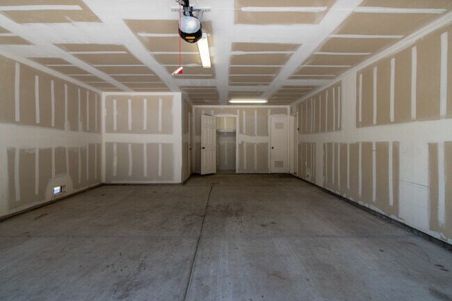 Foto del edificio - 730 Pine Ave