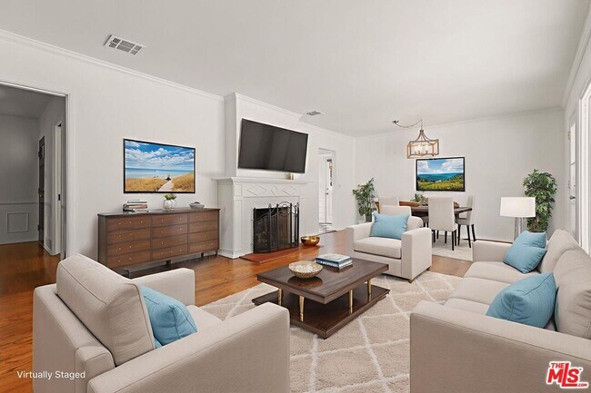 Foto del edificio - 5733 Radford Ave