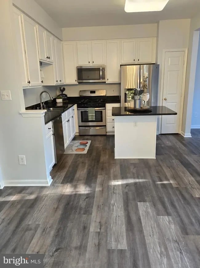 Building Photo - 25415 Morse Dr