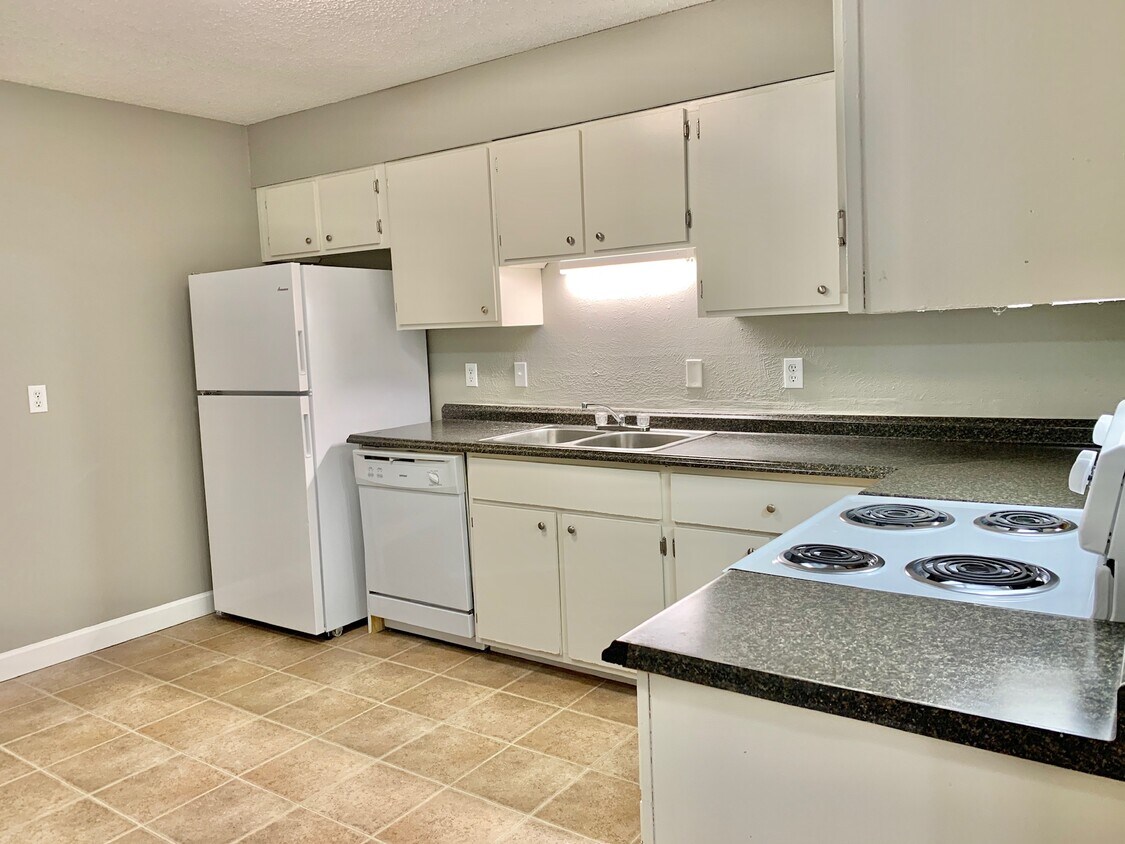 Foto principal - 311 Hawkins Rd