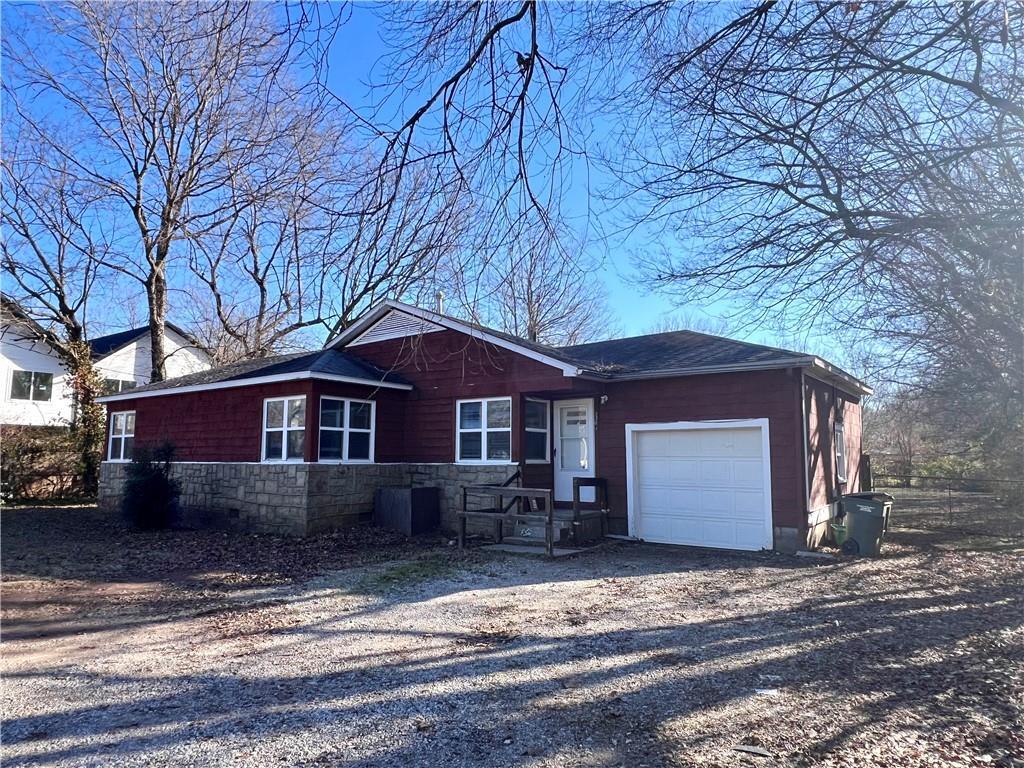 Foto principal - 2301 W Wedington Dr