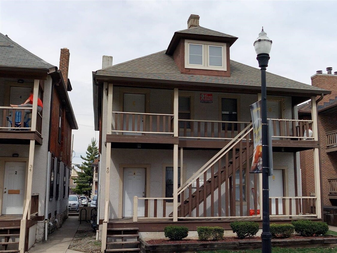 Primary Photo - 40 E 11th Ave