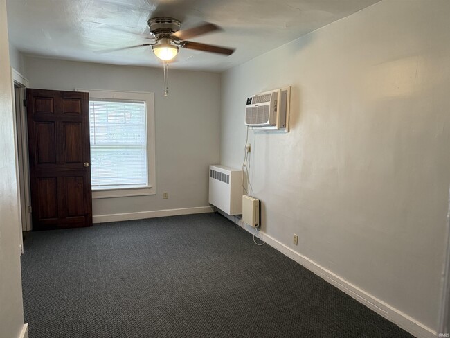 Building Photo - 1328 Sinclair St