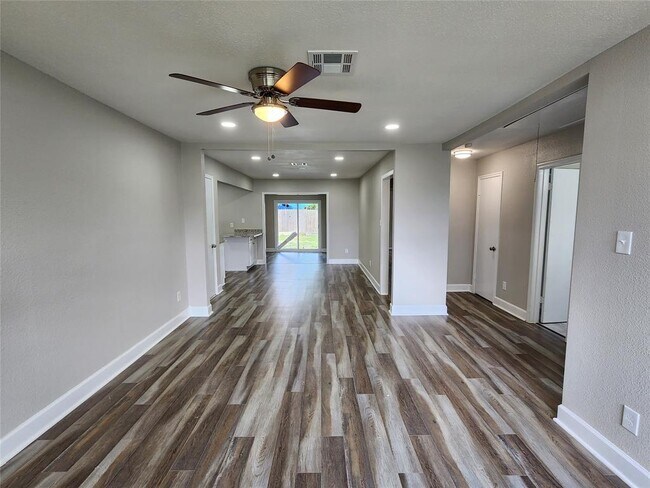 Building Photo - 5639 Woodgreen St