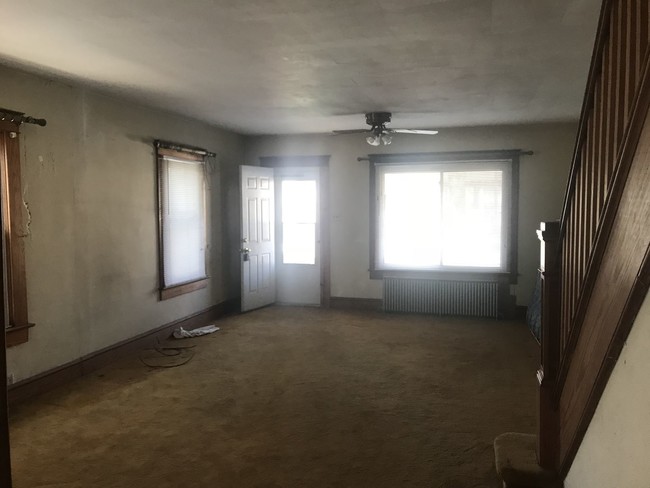 Foto del edificio - 1022 Edison St