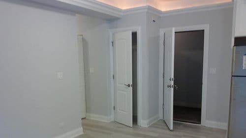 Building Photo - 15 N Vail Ave