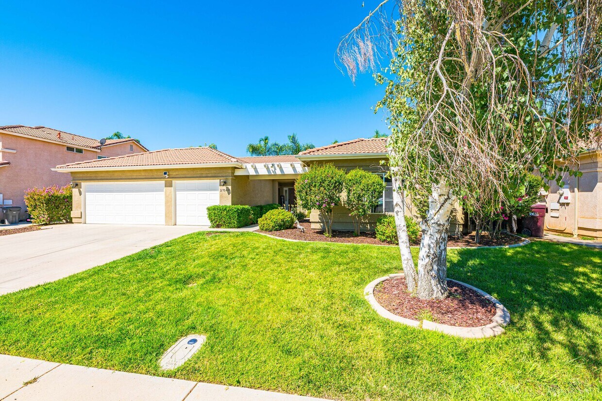 Foto principal - 27569 Ethan Allen Way