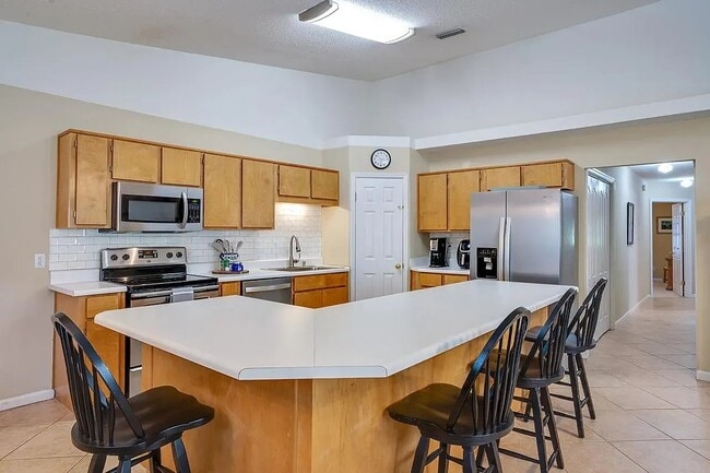 Building Photo - 3498 Chatelaine Ct