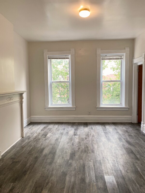 Building Photo - 224 W 24th St