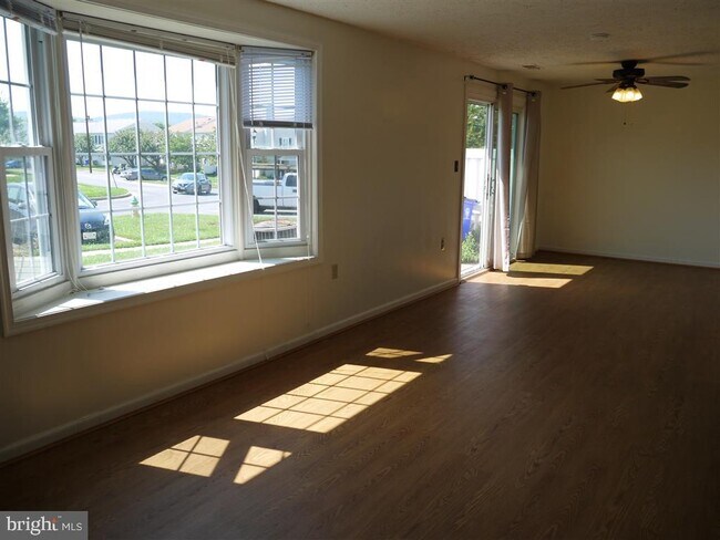 Foto del edificio - 1201 Danielle Dr