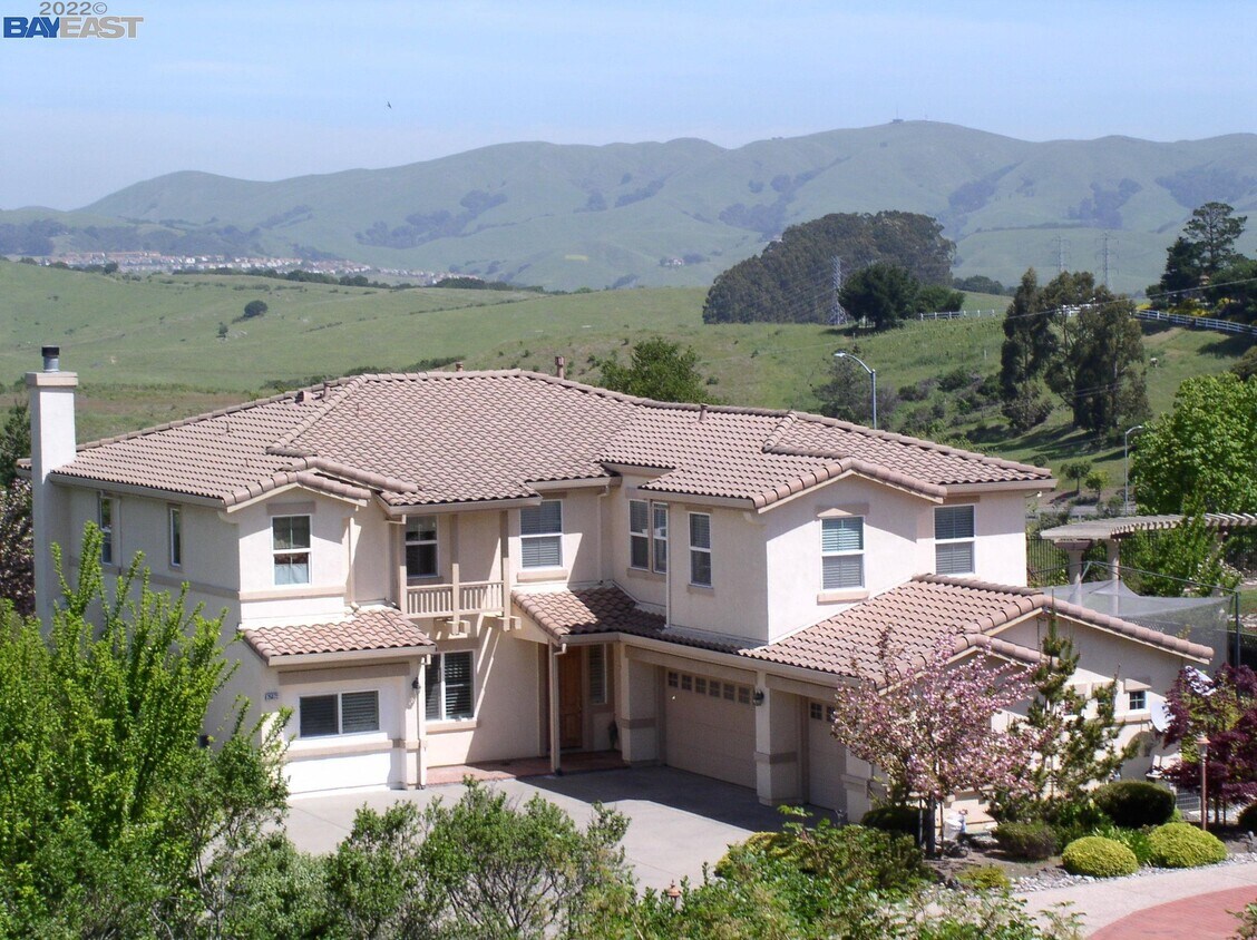 Primary Photo - 25872 Five Canyons Pkwy