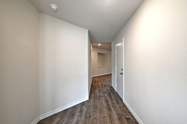 Building Photo - 4 BEDROOMS  |  2 BATHS  |  2 CAR GARAGE  |...