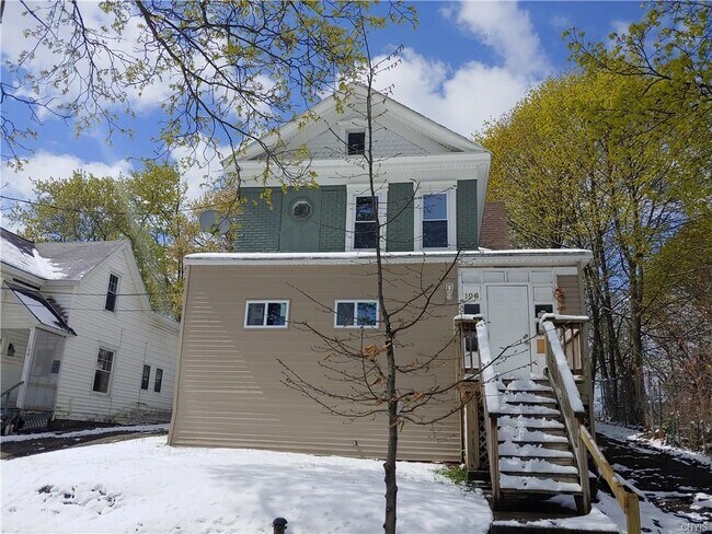 Building Photo - 106 Pattison St
