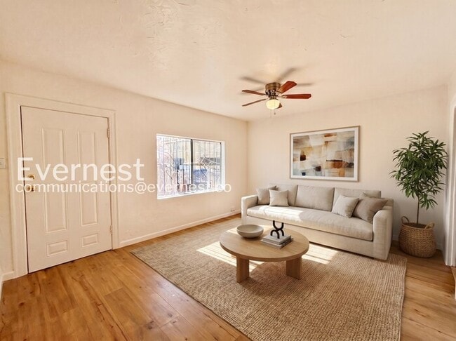Foto del edificio - 428 1/2 North Kingsley Drive