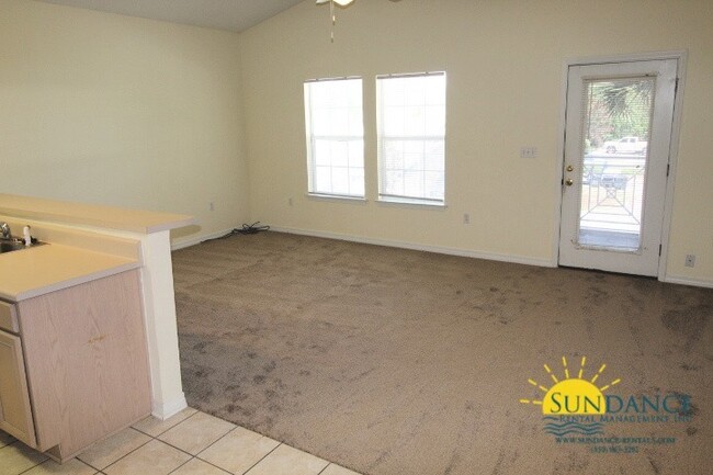 Building Photo - Great 2 Bedroom Unit in Santa Rosa Beach!