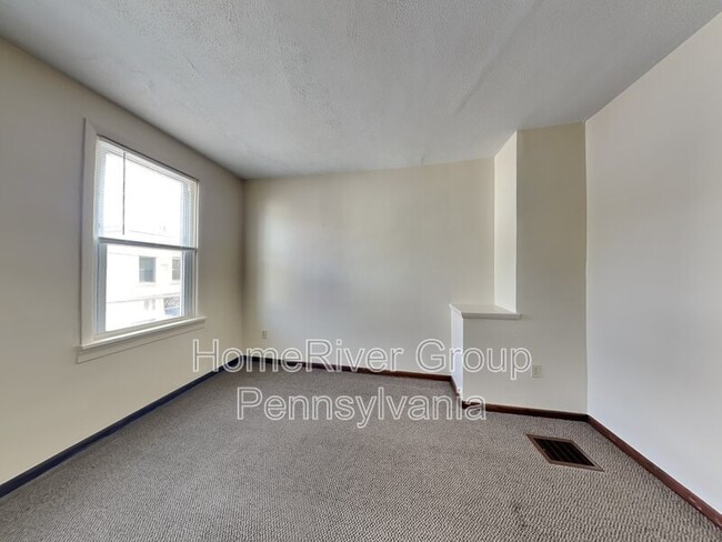 Building Photo - 707 Idlewood Ave