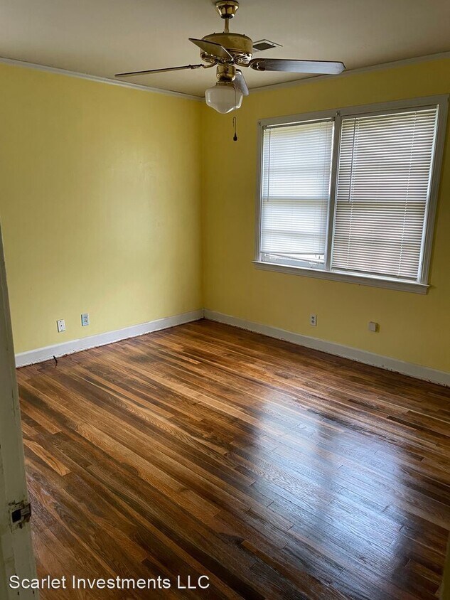 Building Photo - 3 br, 1 bath House - 204 Norwood Dr