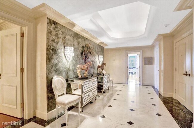 Foto del edificio - 3000 E Island Blvd
