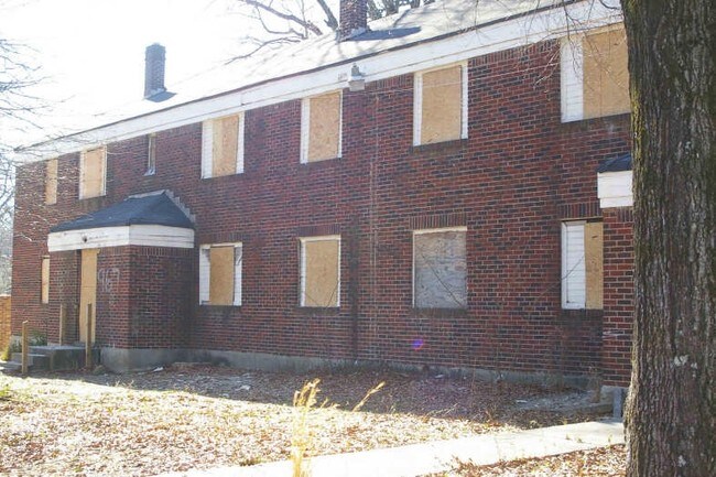 Building Photo - 967 N Holmes St