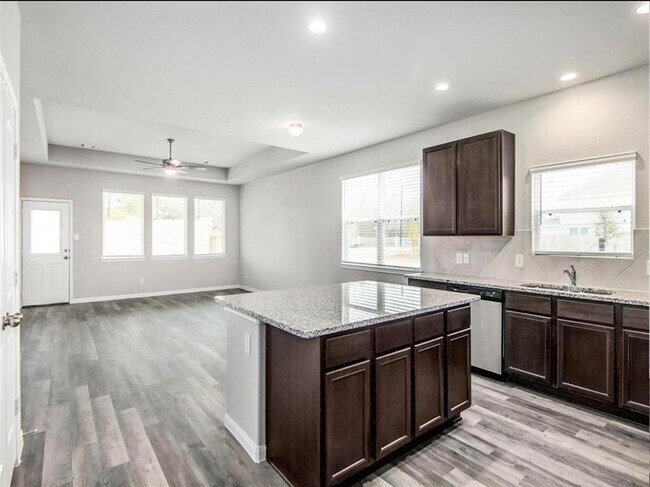 Building Photo - 3219 Rosselli Brush Dr
