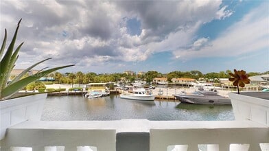 Building Photo - 13105 Ixora Ct