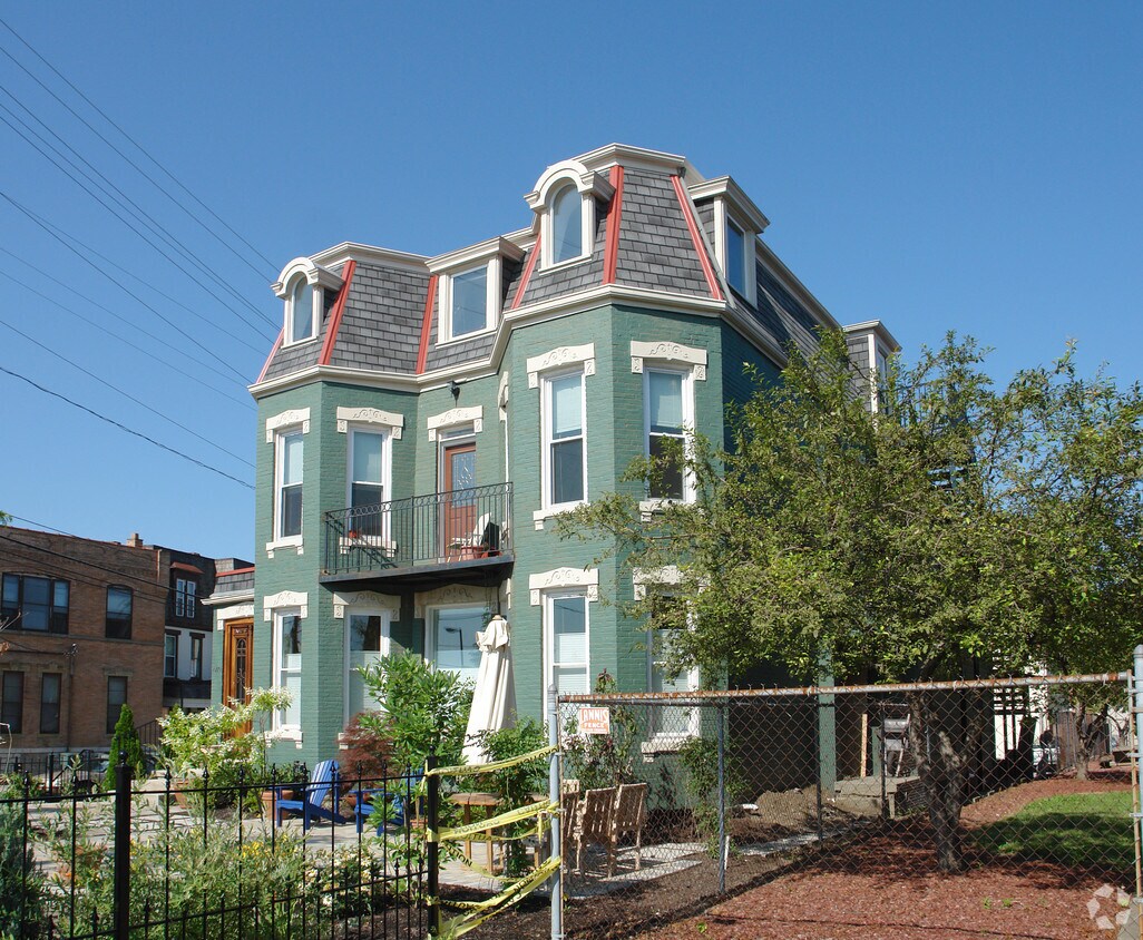 Foto del edificio - 1371 N High St