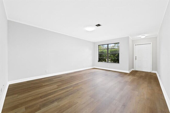 Building Photo - 11837 NW 32nd Ct