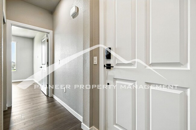 Foto del edificio - Stunning Condo with Washer/Dryer and Centr...