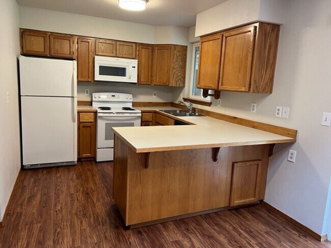 Foto del edificio - Burnett Bonney Lake Duplex