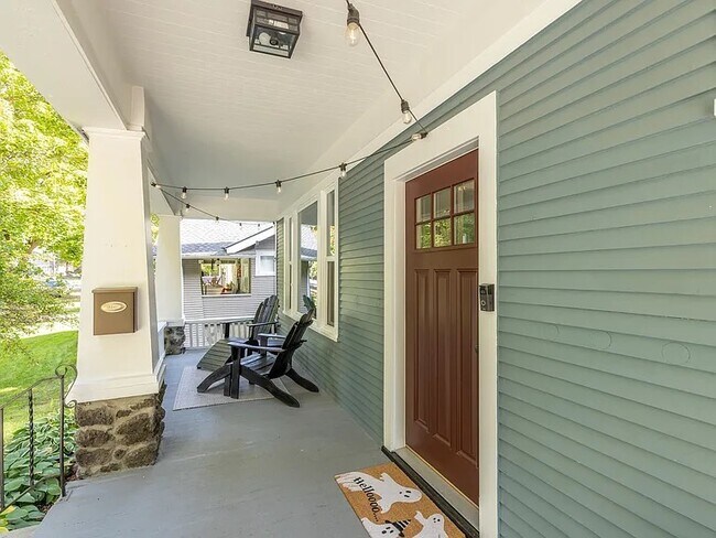 Foto del edificio - 423 W 17th Ave