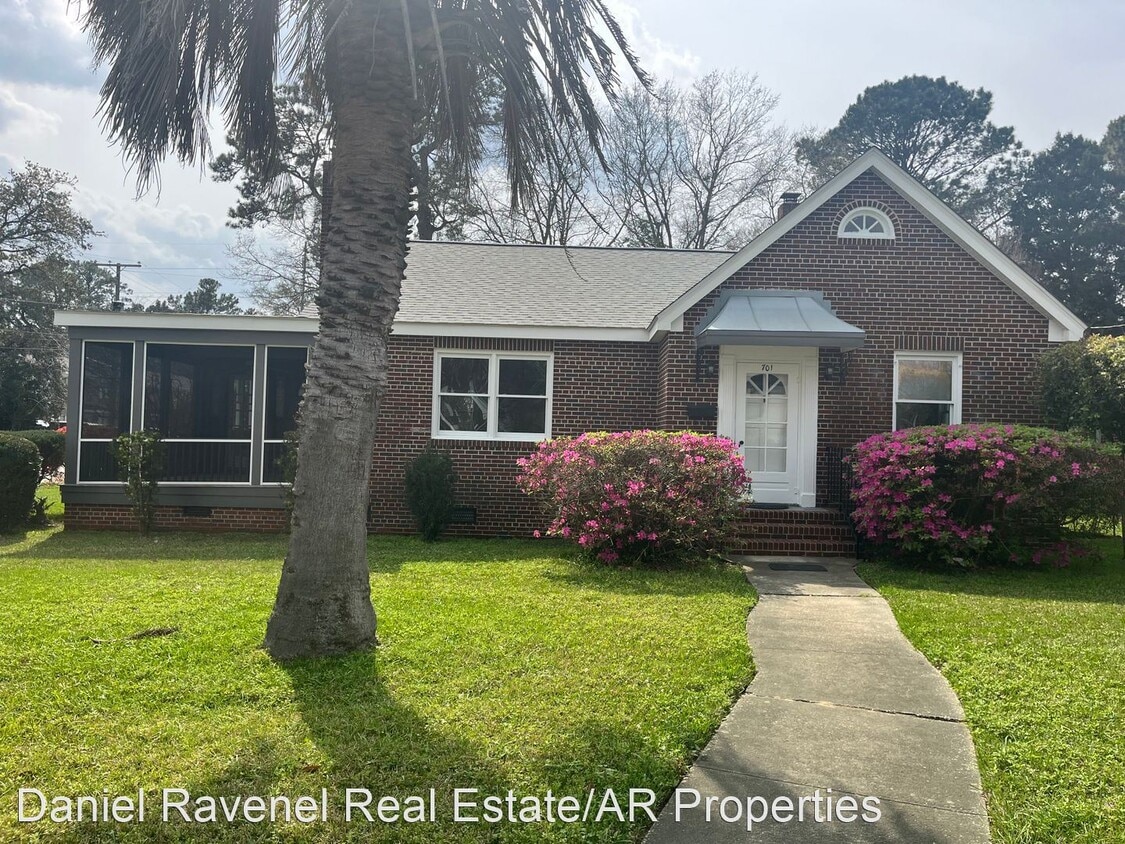 4 br, 2 bath House 701 Arcadian Way House for Rent in Charleston