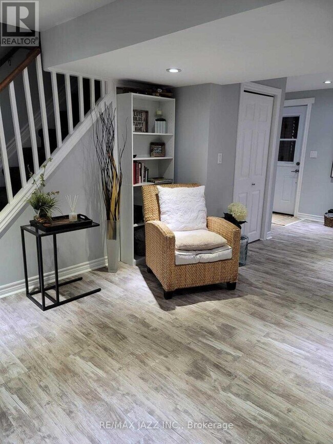 Building Photo - 900 Juniper St