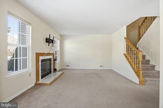 Building Photo - 56 Camellia Ct